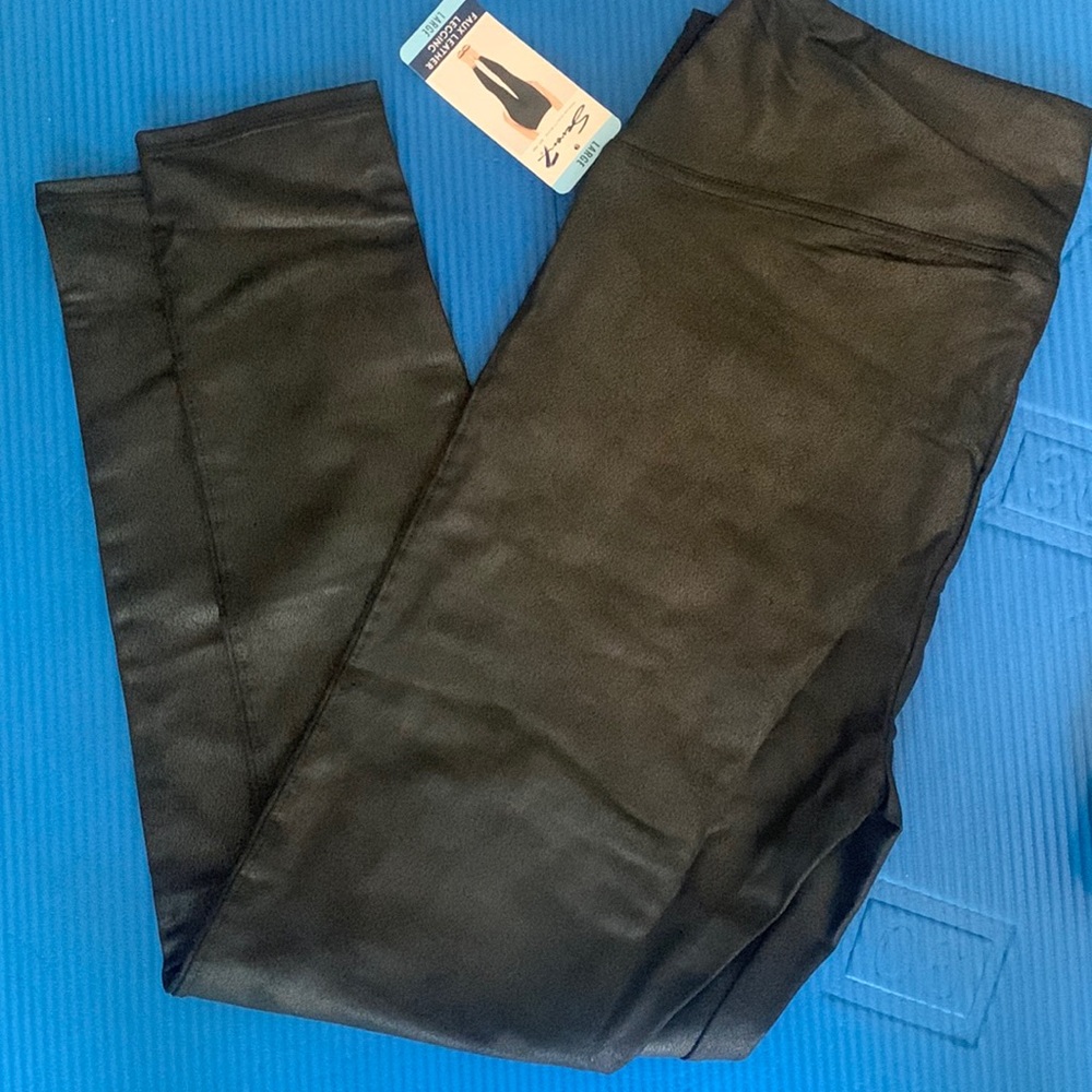 NWT Seven7 Faux Leather Leggings